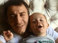 Baba ile 1,5 Yaşındaki Oğlunun Horon Türküsüne Sosyal Medyada Yoğun İlgi