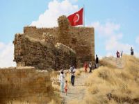 Bayburt Kalesi'ne yoğun ilgi
