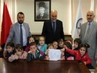Rize'de Miniklerden Anlamlı Bağış