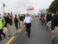 ’Adalet Yürüyüşü’nde Koruma Polisine Saldırı