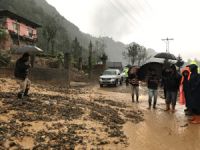 Şiddetli Yağış Rize'de Hayatı Felç Etti