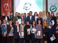 “Kız Kardeşim” Eğitimlerine Katılan Rizeli Kadınlar Sertifikalarını Aldı