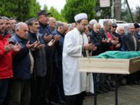 Gürcistan’dan Getirilen Cenazesi Rize’de Toprağa Verildi