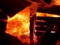 Rize’de Çatı Katında Çıkan Yangın Korkuttu