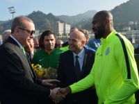Cumhurbaşkanı Erdoğan, Çaykur Rizespor Kulübünün Yönetici ve Oyuncuları ile Görüştü