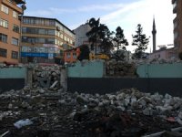 Rize'de Eski Orta Caminin Yıkımı Tamamlandı