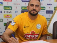 Kaya Tarakçı Çaykur Rizespor'a İmzayı Attı