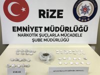 Rize'de Sokak Satıcılarına Uyuşturucu Operasyonu 4 Kişi Tutuklandı