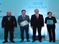 Rize'de Yılın Doktoru Seçilen Dr. Köse ve Akın, Ödüllerini Aldı