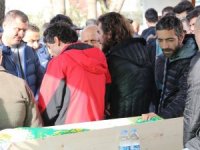 Karadenizli Ünlü Sanatçı Resul Dindar’dan Anneye Son Görev