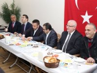 Çayeli Belediye Başkanı Atilla Esmen Köy Ve Mahalle Muhtarlarıyla Bir Araya Geldi