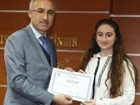Rize'de Gürcü Dili Kursunu Bitirenlere Sertifikaları Verildi