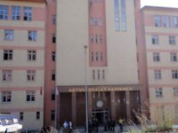 Hastanenin 1. katından atlayarak intihar etti