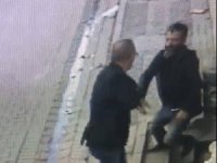 Önce Tokalaştı, Sonra Vurdu
