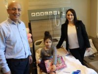Özel İmperial Hastanesi’nde Tedavi Gören Çocuklara 23 Nisan Hediyesi
