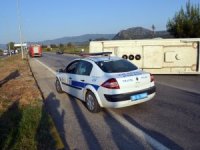 Servis Minibüsü İle Otomobil Çarpıştı: 25 Yaralı