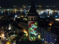 Galata Kulesi’ne Yansıtılan Görsel Şov Havadan Görüntülendi