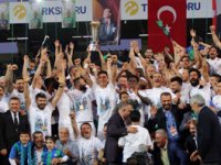 Çaykur Rizespor Şampiyonluk Kupasını Kaldırdı