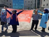 İnce‘nin Mitingi Öncesi Erdoğan Afişi Açtılar