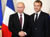 Macron Ve Putin Bir Araya Geldi