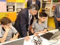 Vali Bektaş Öğrencilerle Bir Araya Gelmeye Devam Ediyor