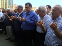Rize’nin Bakkal ve Gazete Amcası Yılmaz Katırcı Ebediyete Uğurlandı