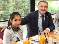 Gençlik ve Spor Bakanı Bak, Hemşehrileriyle Bayramlaştı