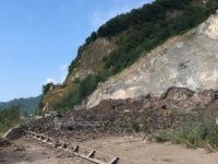 Artvin’de Taş Ocağında Patlatma Heyelana Neden Oldu: 2’si Asker 3 Yaralı