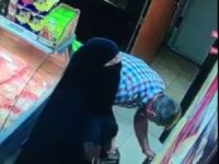 Çarşafla Bir Günde 22 Teneke Zeytinyağı Çaldılar