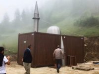 Rize’de Seyyar Cami Görenleri Şaşırtıyor
