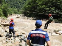 Rize'de Arazide Mahsur Kalan 4 Kişi Kurtarıldı