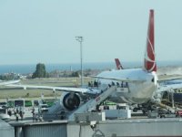 Uçakta Sigara İçen Yolcuya Para Cezası