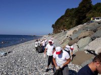 Rize’de Engelli Öğrenciler Sahil Temizliği Yaptı