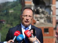 Gürgen : “Yıkımlara Rize’de Selin Sembolü Haline Gelmiş Olan Binadan Başladık”