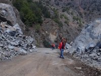 Artvin-Şavşat karayolu kontrollü olarak ulaşıma açıldı