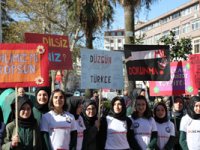 Türkçe’ye Karıştırılan Yabancı Kelimeler Rize’de Protesto Edildi