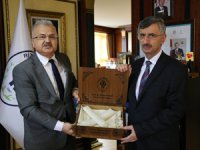 Vali Bektaş’tan Veda Ziyaretleri