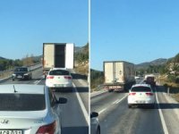 Dorse Kapağı Açılan Kamyon Trafiği Birbirine Kattı