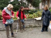 Hastaneye Giderken Beton Dolu Çukura Düştüler