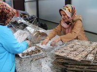 1 Saatte 3 Ton Hamsi Tükendi
