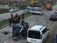 Samsun'da otomobille kamyonet çarpıştı: 1 ölü, 1 yaralı
