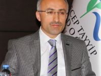 Rektör Karaman: Cumhurbaşkanımızın Arzuladığı Şekilde İlahiyat, Tıp ve Mühendislikte Adımızdan Söz Ettirmek İçin Çalışıyoruz