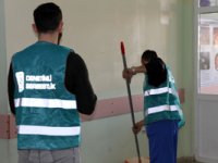 Rize'de Denetimli Serbestlik Yükümlüleri Okulların Bakımını Yapıyor