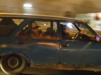 Bir Otomobilde 12 Kişi