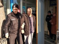 Serviste 4 Yaşındaki Öğrenciyi Unutan Şoför Ve Hostese Gözaltı