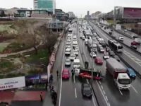 E-5’te Vinç Trafiği Kilitledi, O Anlar Havadan Görüntülendi
