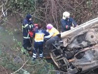 Trabzon’da otomobil dereye uçtu: 1 ölü