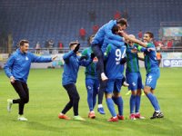 Çaykur Rizespor, Zirveye Kafa Tutuyor!