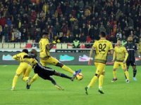 Spor Toto Süper Lig: E. Yeni Malatyaspo: 0 - Beşiktaş: 0 (İlk Yarı)