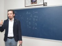 Türklerin İlk Kullandıkları Alfabeyi Öğreniyorlar